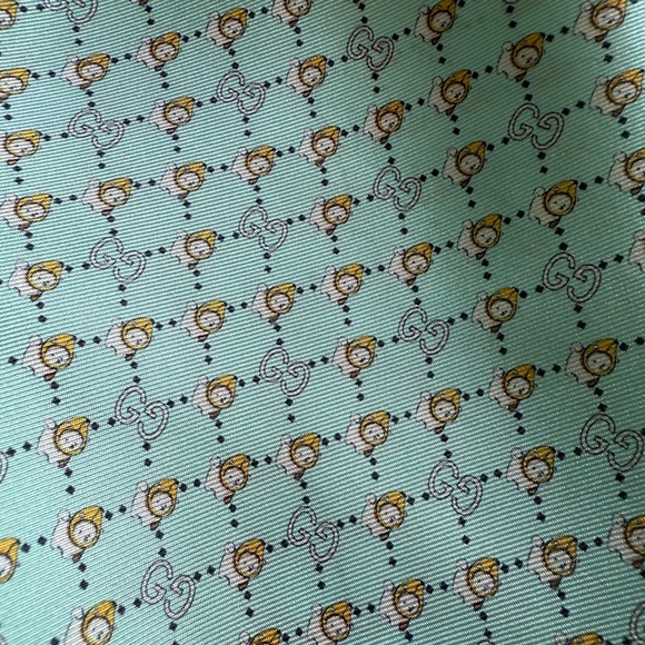 NWT GUCCI GG JACQUARD BANANA MOTIF SILK SCARF/POCKET SQUARE🍌💛 - Picture 7 of 9